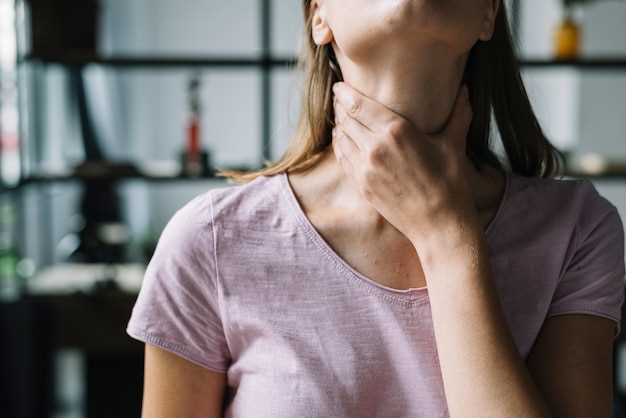 Гнойники в горле: причины и симптомы