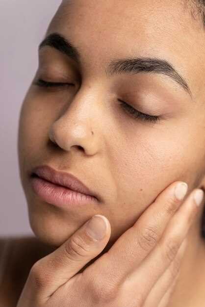 Регулярный уход за кожей лица для предотвращения появления черных точек