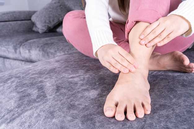 Что такое воспаление косточки на ноге возле большого пальца?